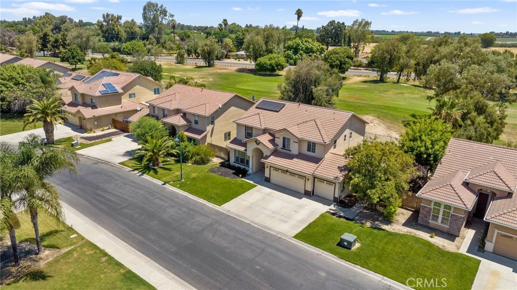 1114 Paradise Dr, Lemoore, CA 93245