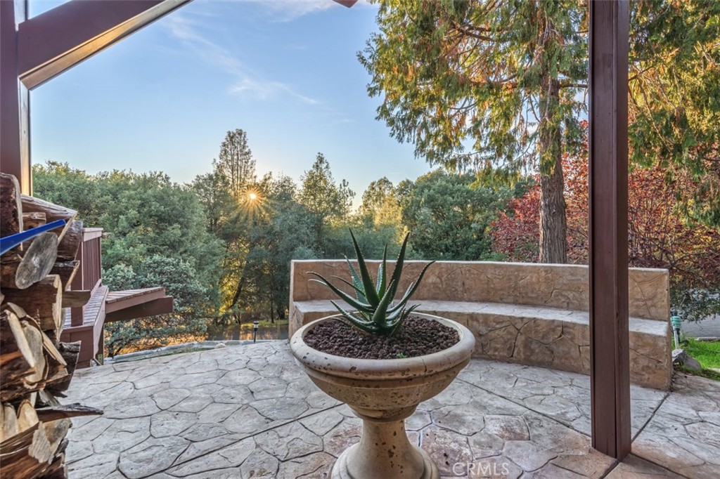 42203 Oak Ln, Oakhurst, CA 93644