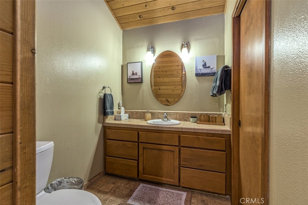 42203 Oak Ln, Oakhurst, CA 93644