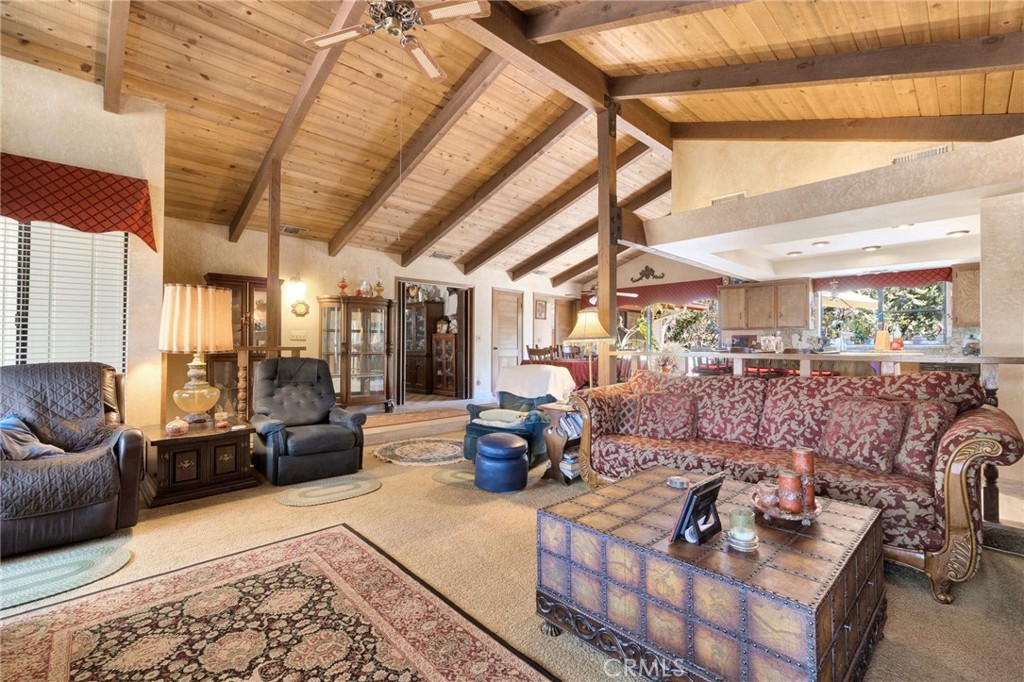 11801 N Mckelvy, Clovis, CA 93619