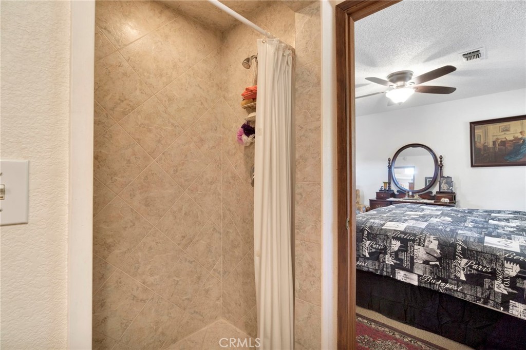 11801 N Mckelvy, Clovis, CA 93619