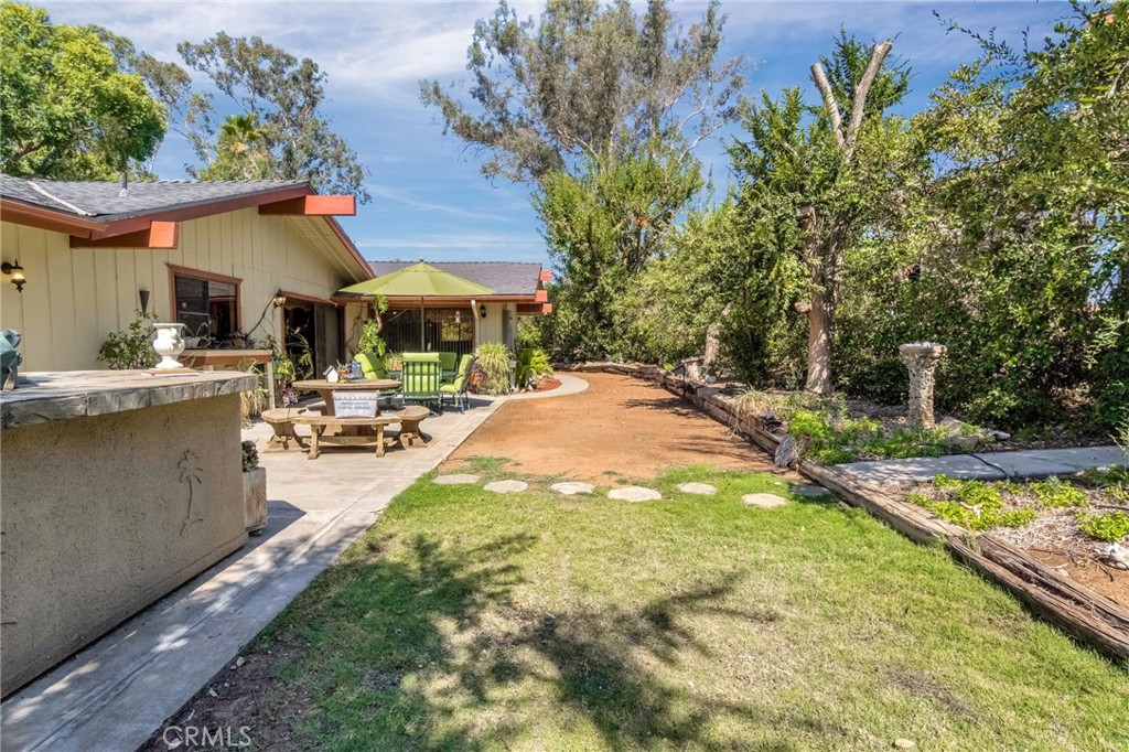 11801 N Mckelvy, Clovis, CA 93619