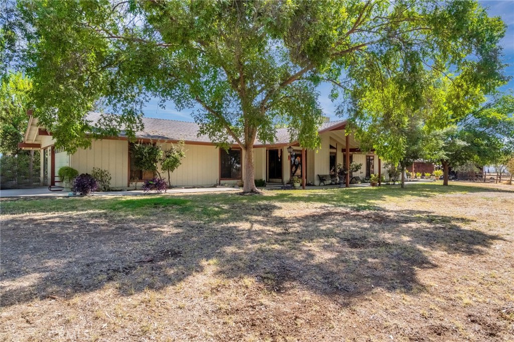 11801 N Mckelvy, Clovis, CA 93619