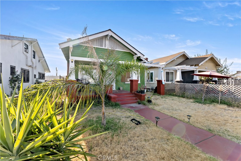265 N Effie St, Fresno, CA 93701