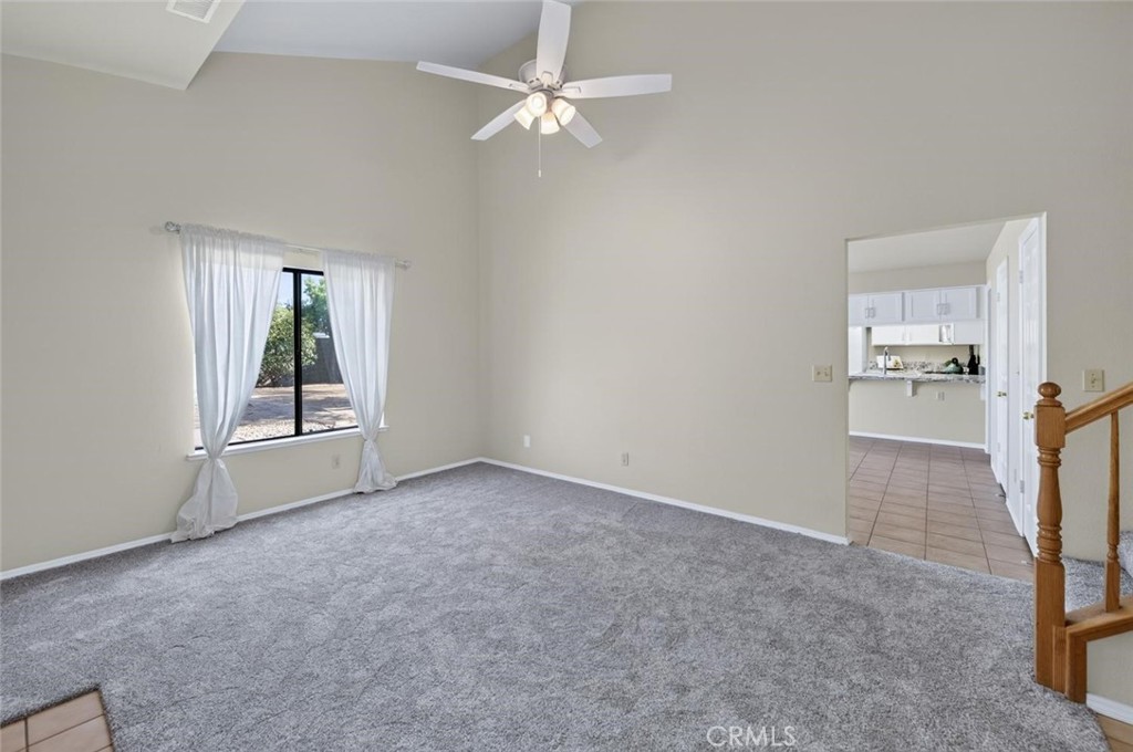 571 W Pat, Clovis, CA 93612