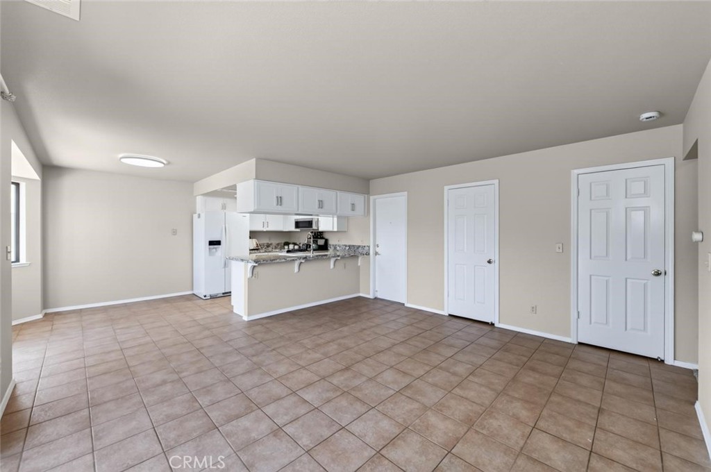 571 W Pat, Clovis, CA 93612