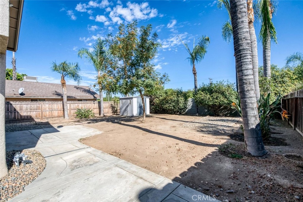 571 W Pat, Clovis, CA 93612