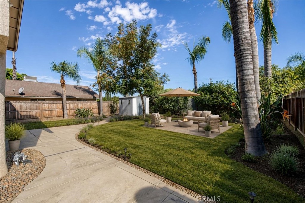 571 W Pat, Clovis, CA 93612