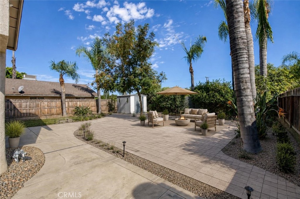 571 W Pat, Clovis, CA 93612