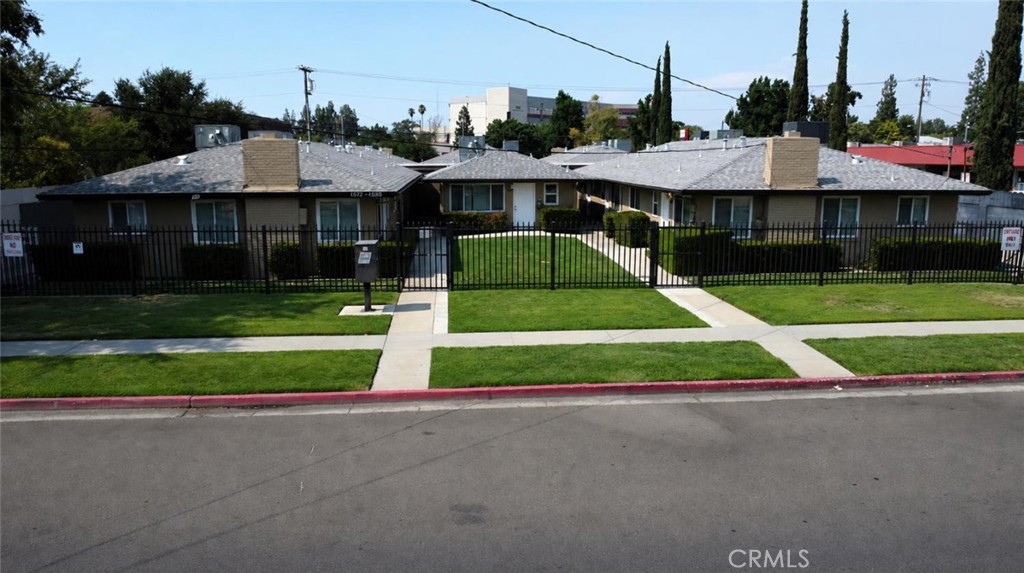 2337 E Shaw, Fresno, CA 93710