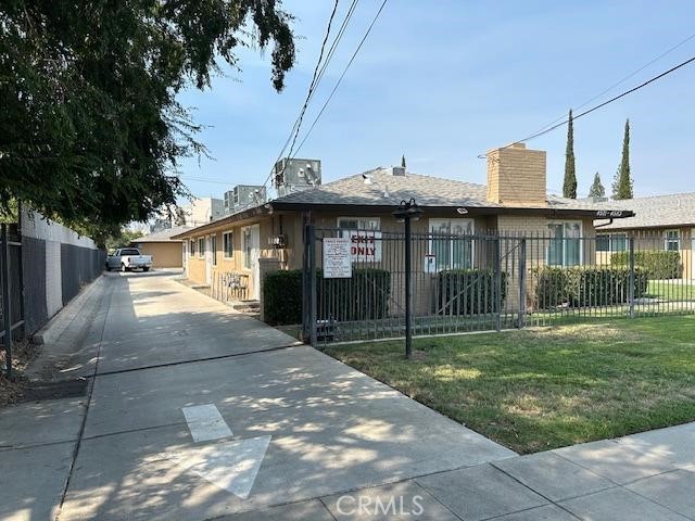 2337 E Shaw, Fresno, CA 93710