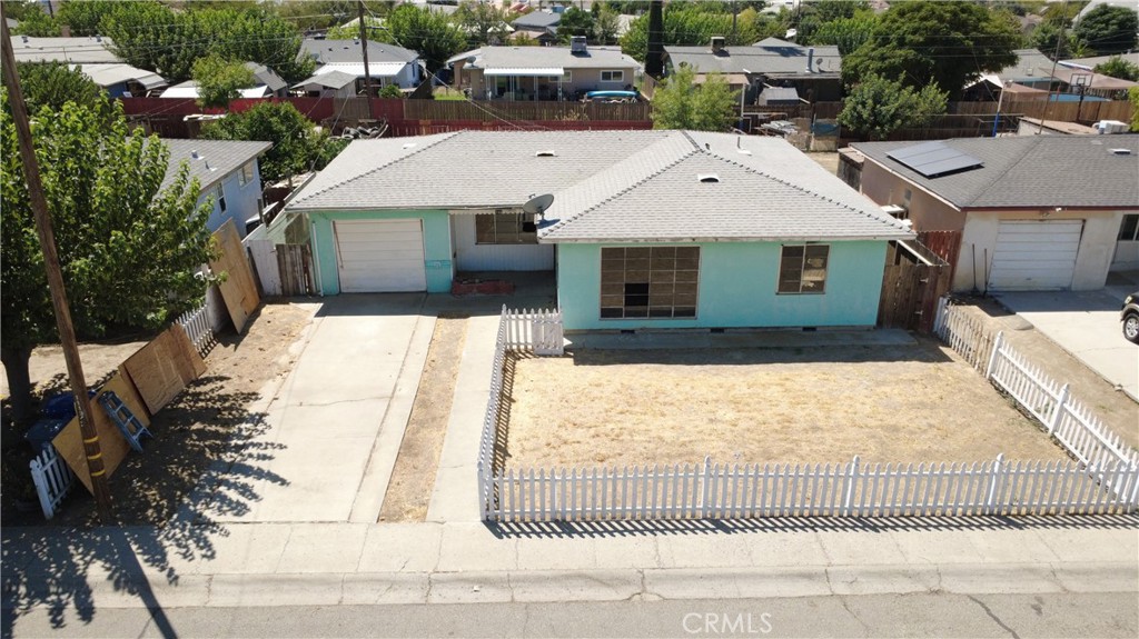 740 E Monterey, Avenal, CA 93204