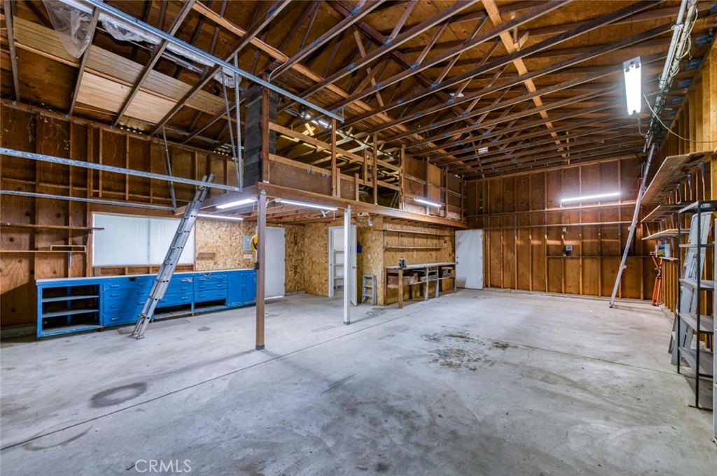 75 W Sierra, Clovis, CA 93612