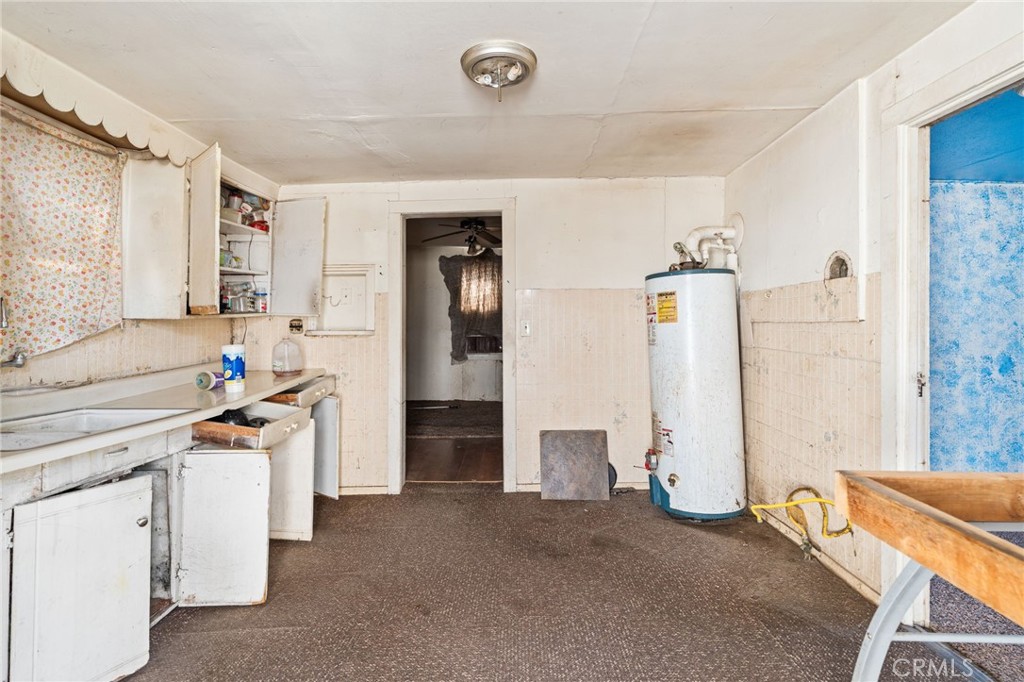 242 W 28th St, Merced, CA 95340