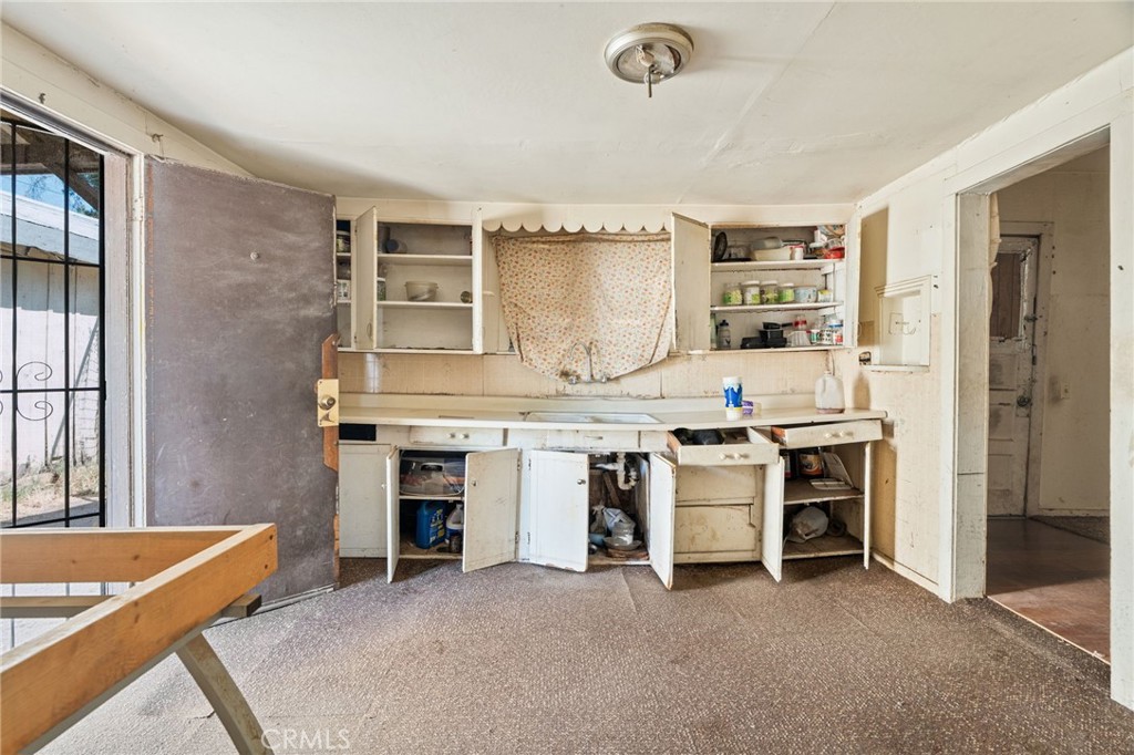 242 W 28th St, Merced, CA 95340