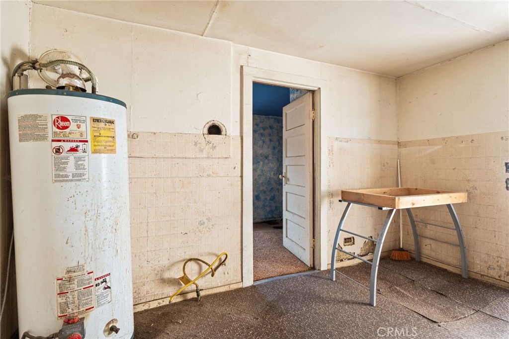 242 W 28th St, Merced, CA 95340