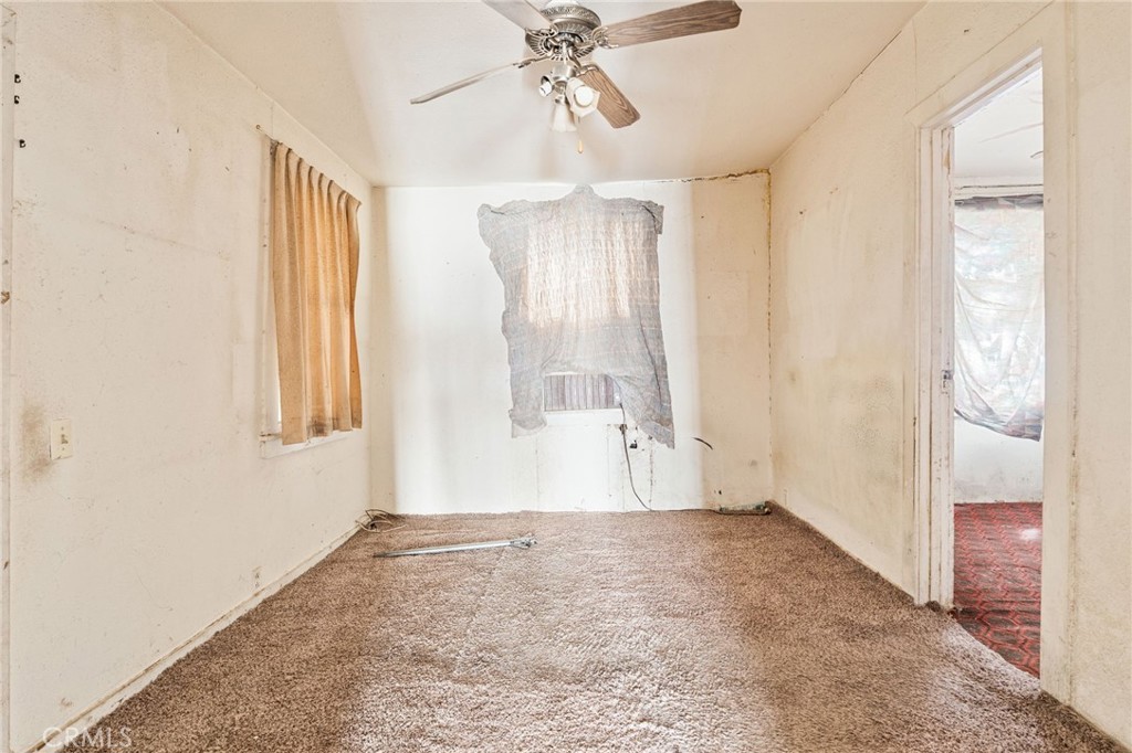242 W 28th St, Merced, CA 95340