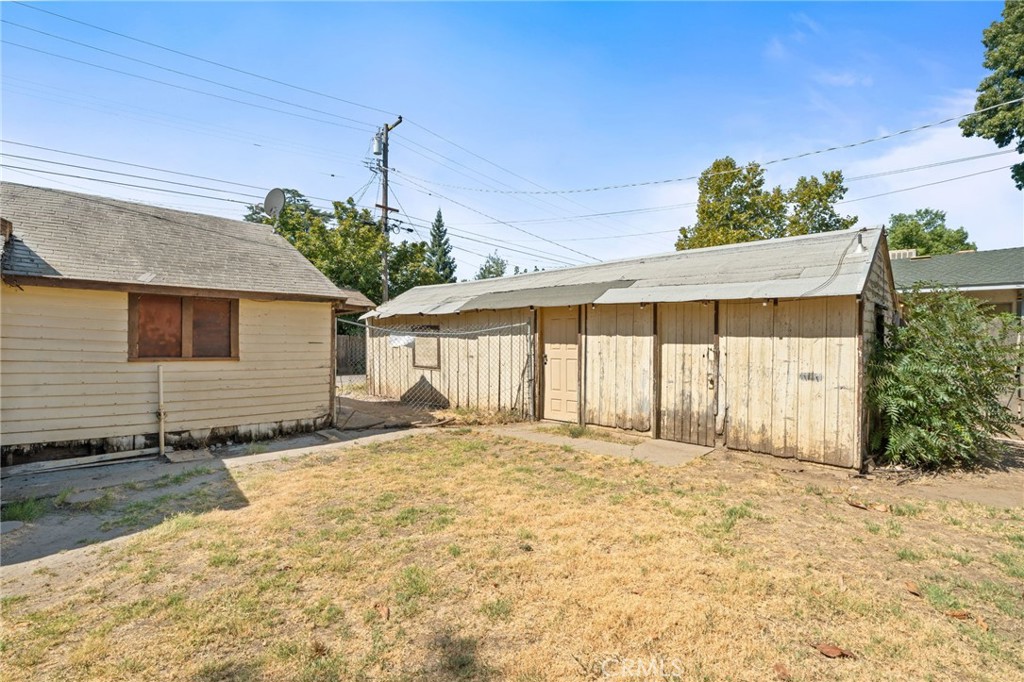 242 W 28th St, Merced, CA 95340