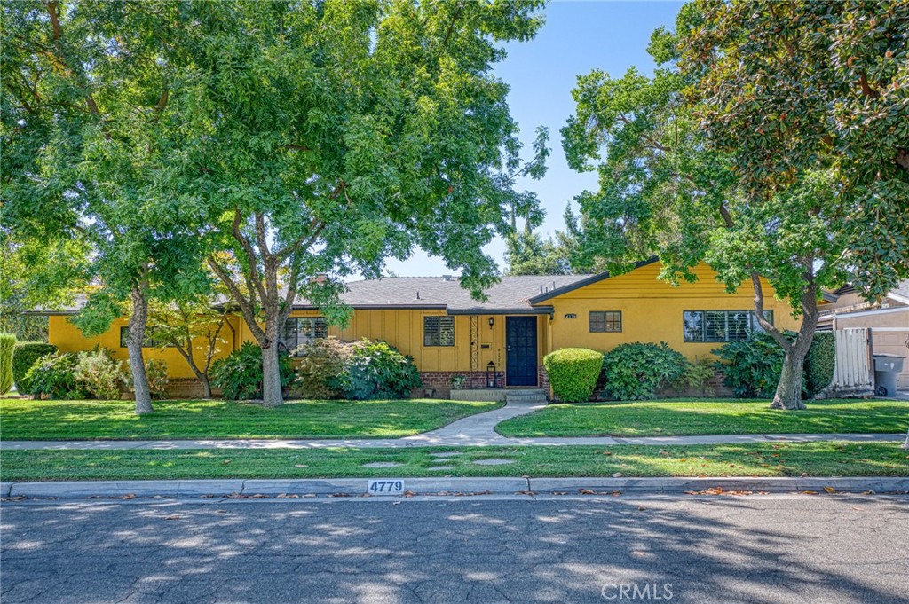 4779 N Delno Ave, Fresno, CA 93705