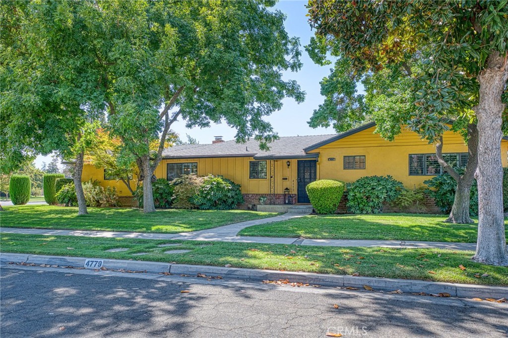 4779 N Delno Ave, Fresno, CA 93705