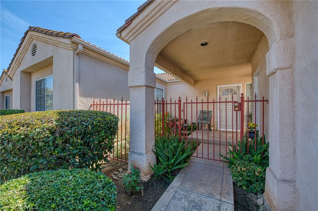 6706 N Chestnut, Fresno, CA 93710