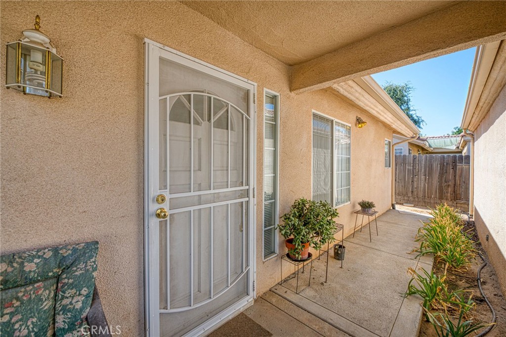 6706 N Chestnut, Fresno, CA 93710