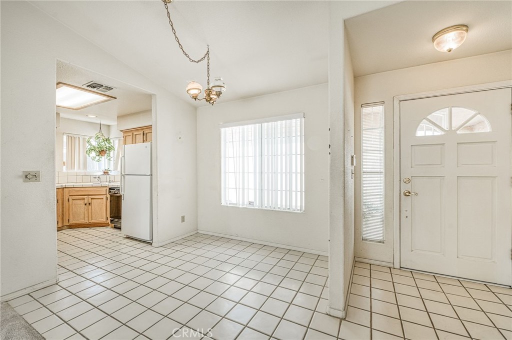 6706 N Chestnut, Fresno, CA 93710