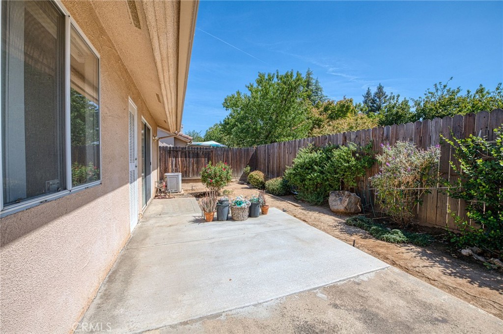 6706 N Chestnut, Fresno, CA 93710