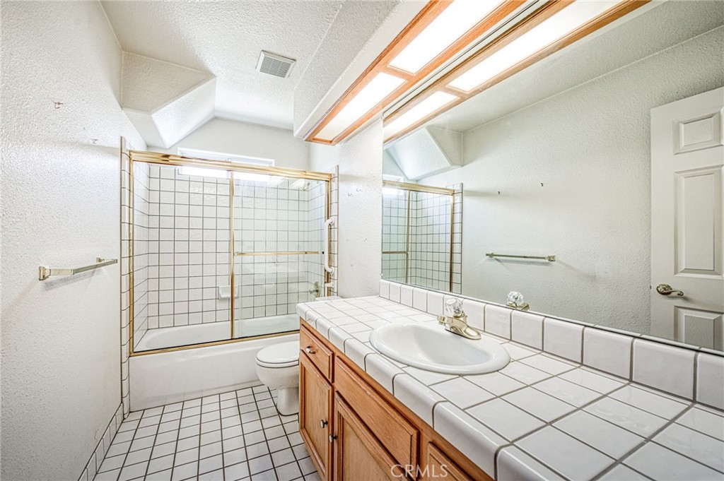6706 N Chestnut, Fresno, CA 93710
