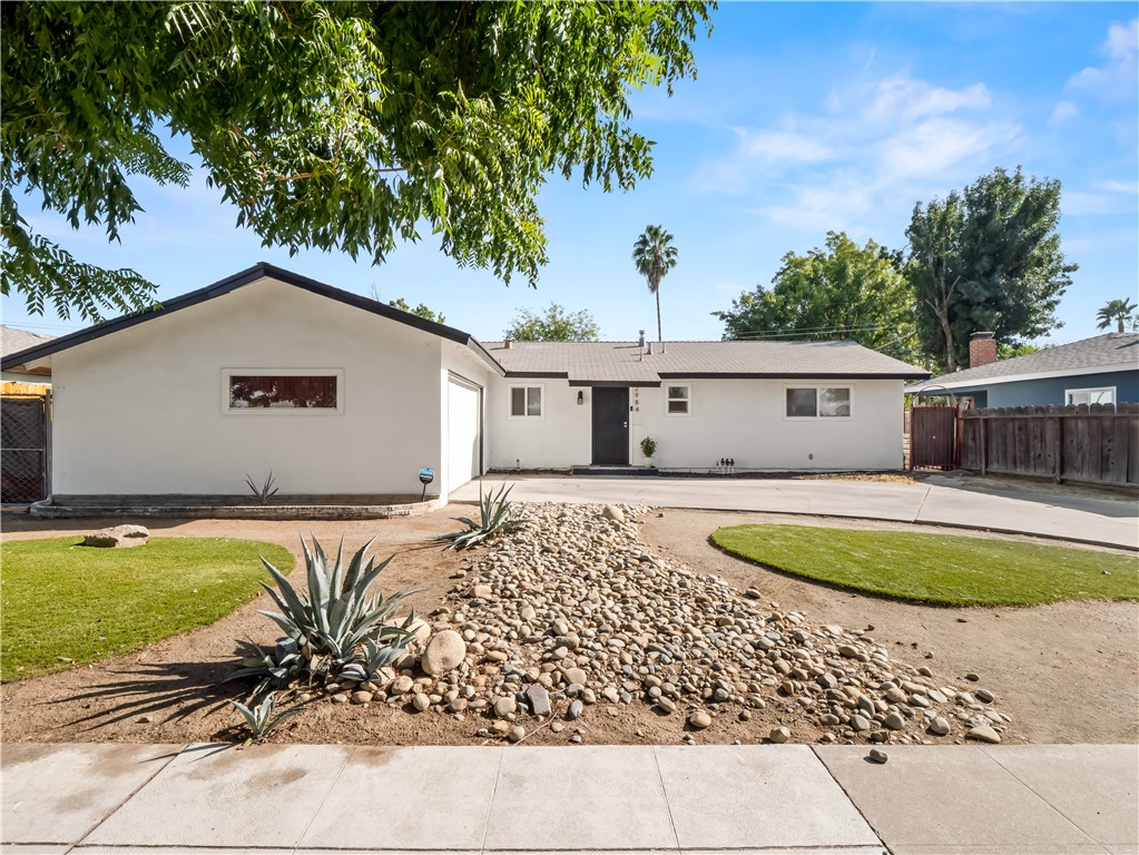 2984 E Norwich, Fresno, CA 93726
