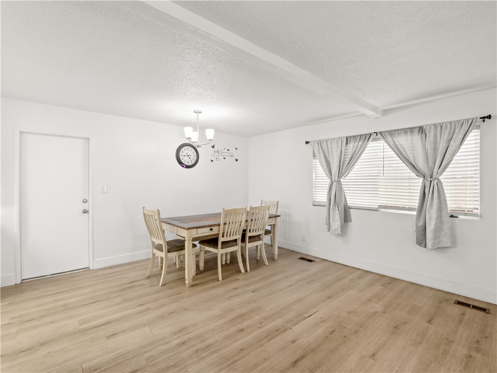2984 E Norwich, Fresno, CA 93726