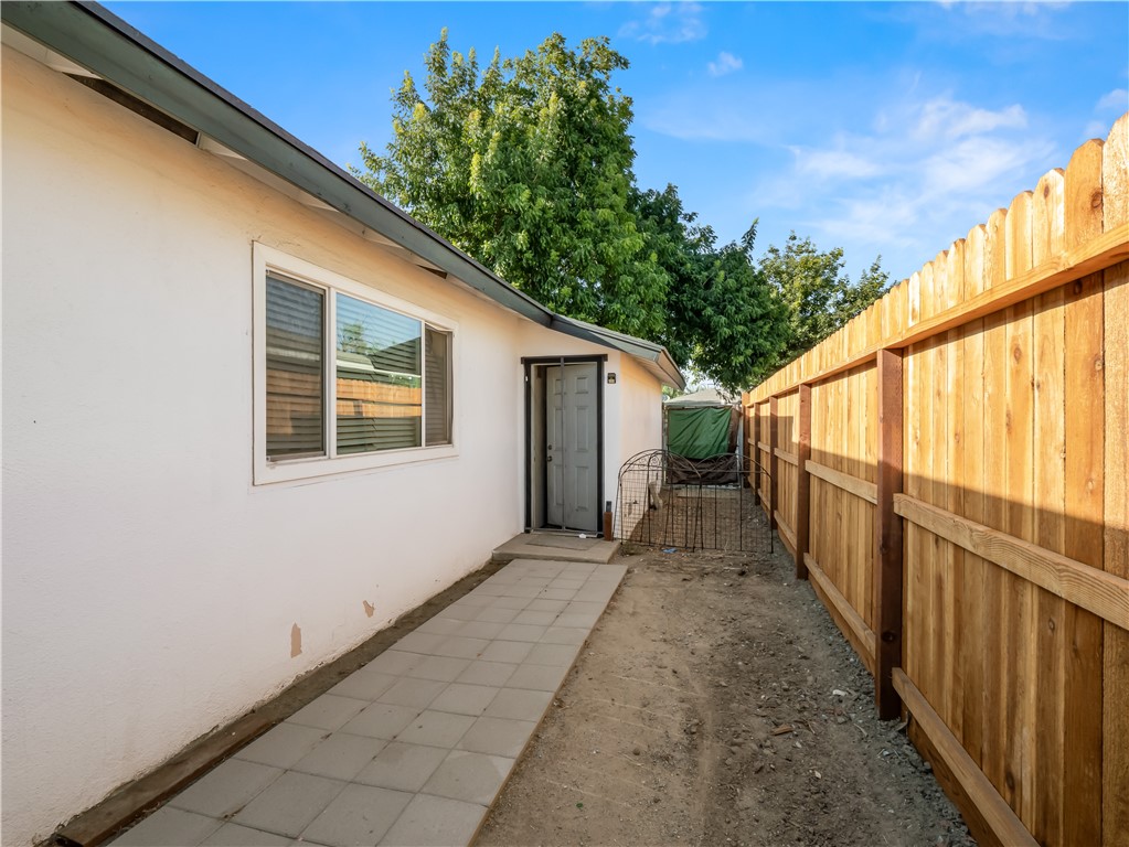 2984 E Norwich, Fresno, CA 93726