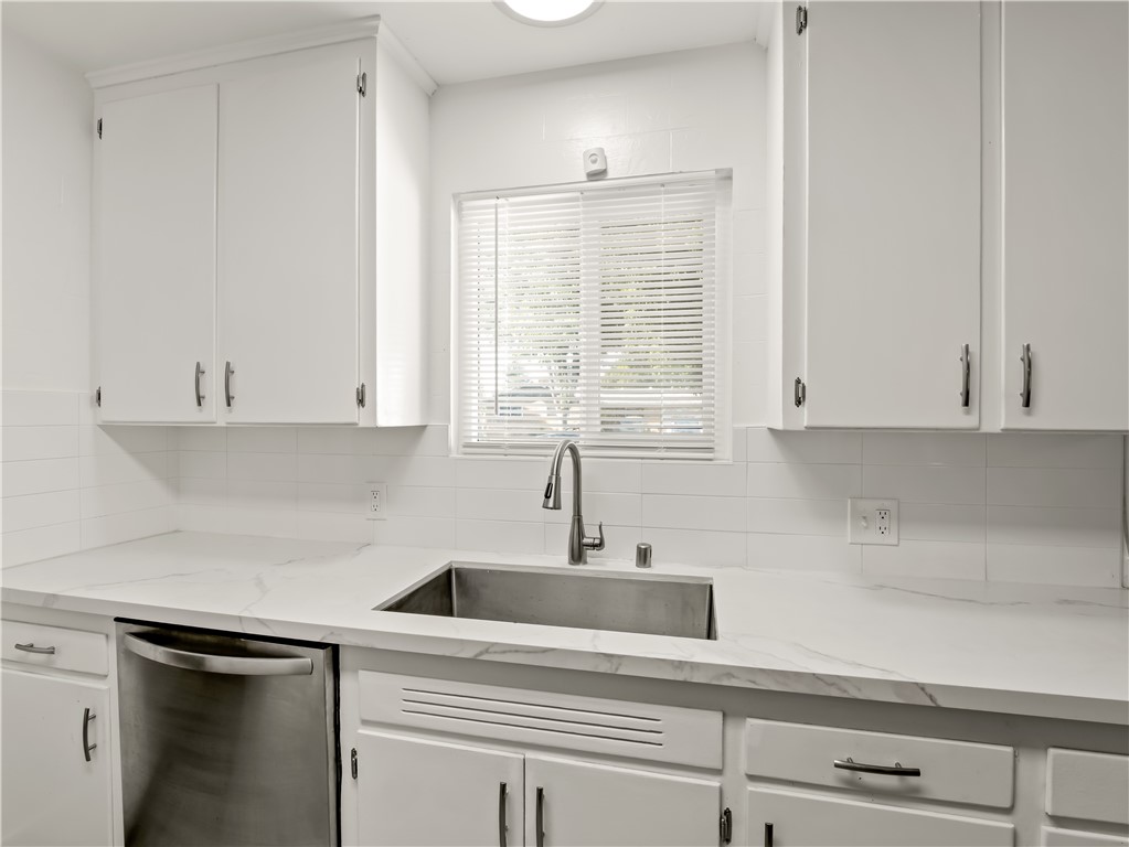 2984 E Norwich, Fresno, CA 93726