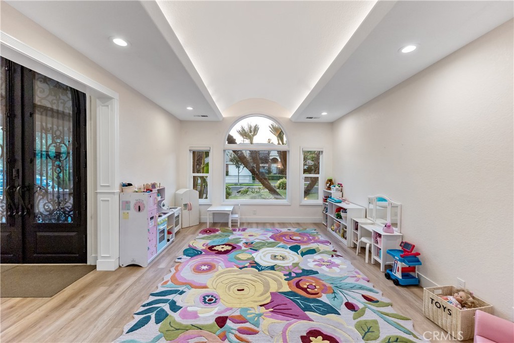 6054 N Woodson Ave, Fresno, CA 93711