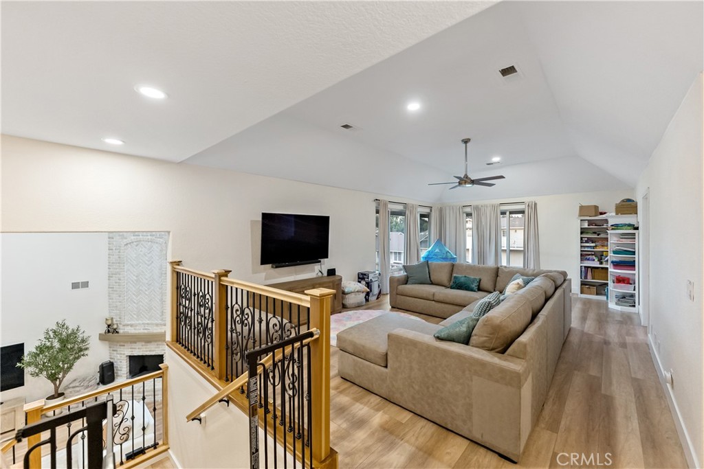 6054 N Woodson Ave, Fresno, CA 93711