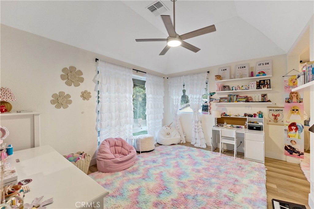 6054 N Woodson Ave, Fresno, CA 93711