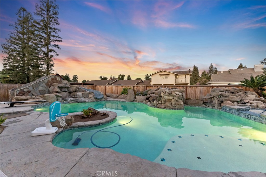 6054 N Woodson Ave, Fresno, CA 93711