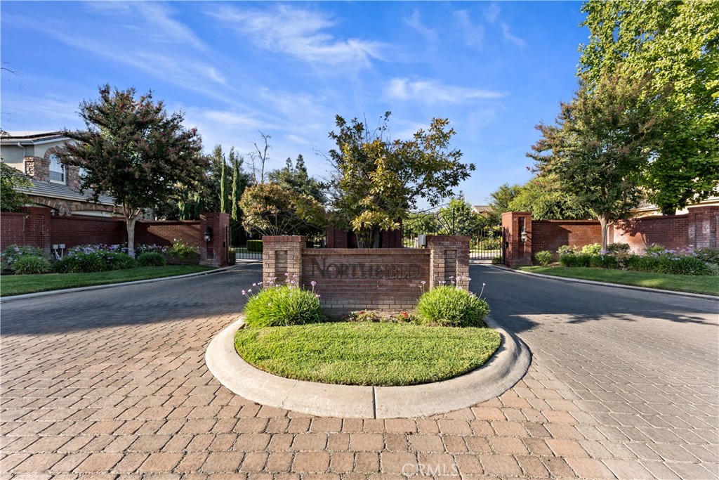 6054 N Woodson Ave, Fresno, CA 93711