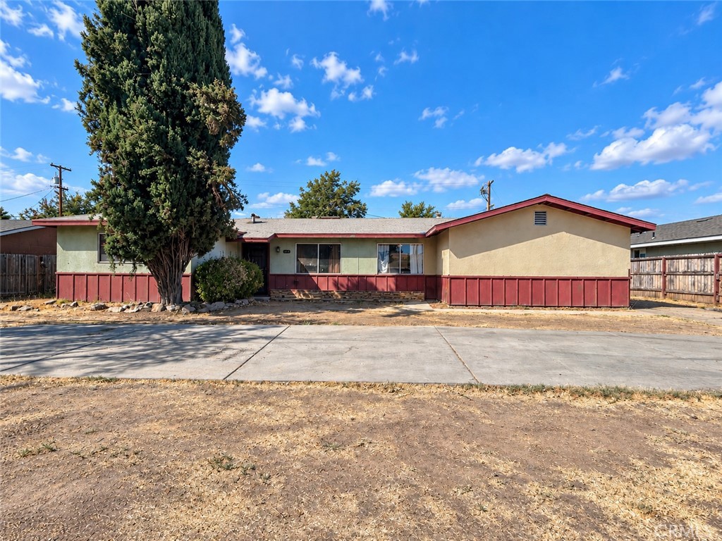 180 E Warner Ave, Fresno, CA 93710