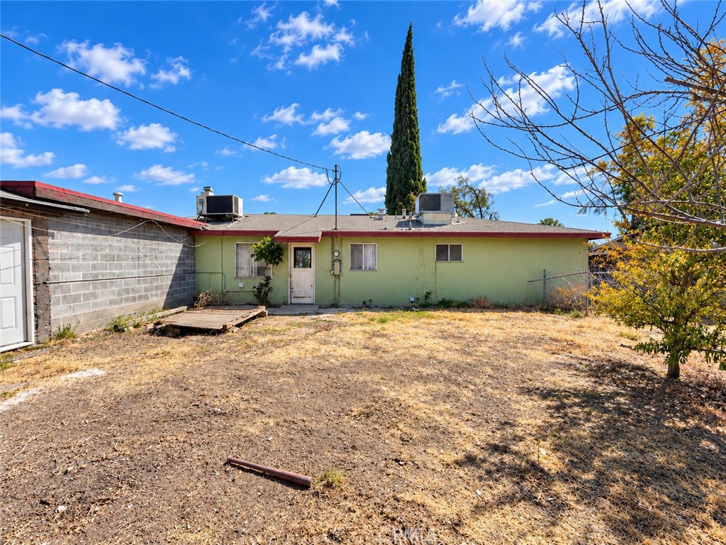 180 E Warner Ave, Fresno, CA 93710