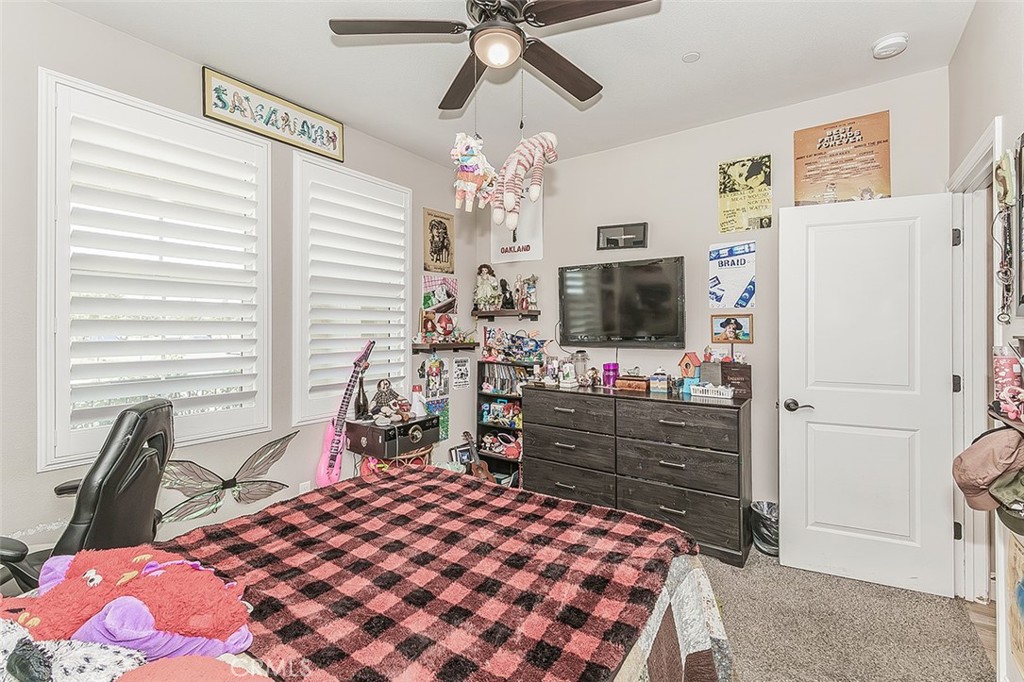 4475 Crown Bluffs Dr, Madera, CA 93636