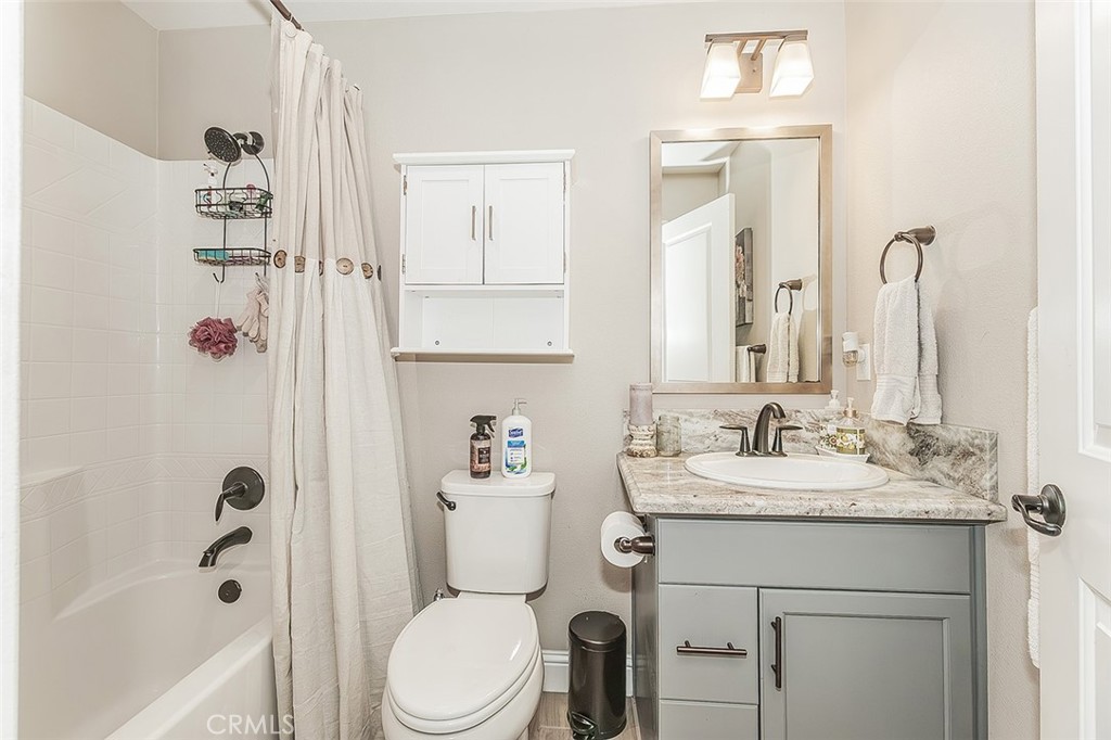 4475 Crown Bluffs Dr, Madera, CA 93636