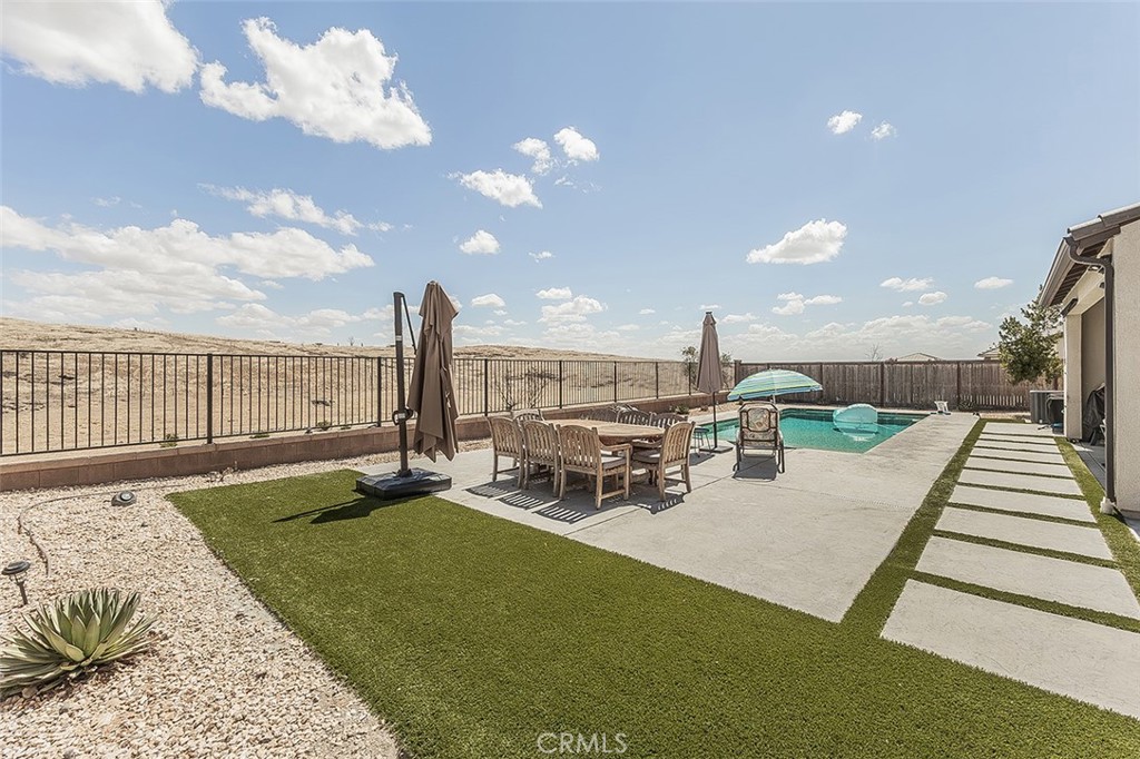 4475 Crown Bluffs Dr, Madera, CA 93636