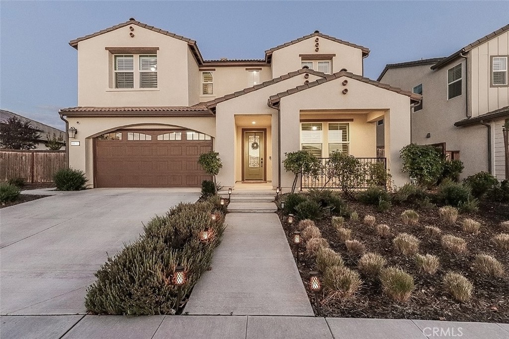4475 Crown Bluffs Dr, Madera, CA 93636