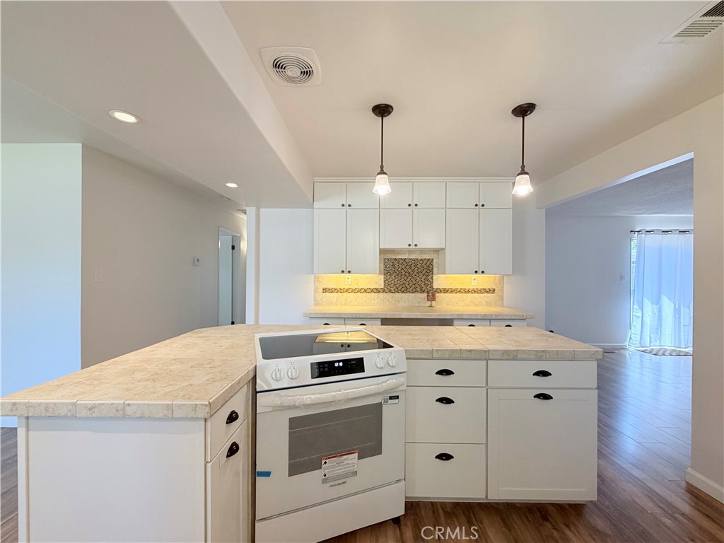 1833 W Pico, Fresno, CA 93705