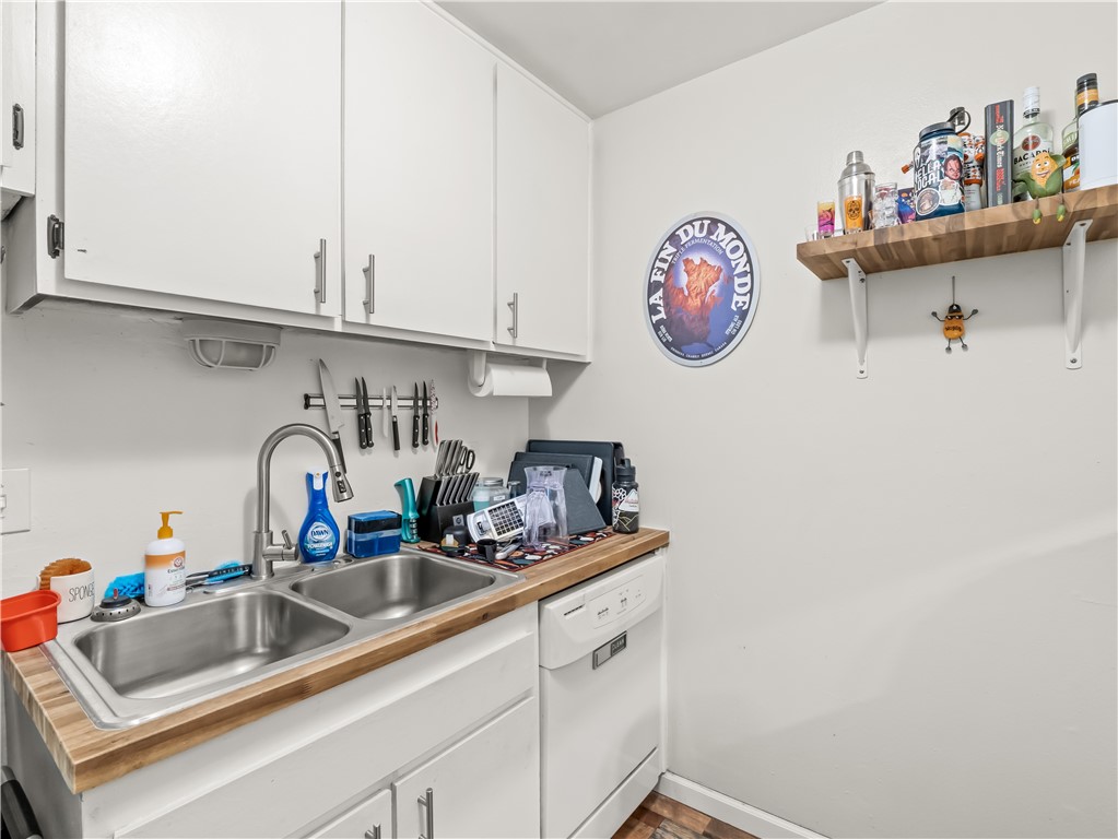 4654 N Chestnut, Fresno, CA 93726
