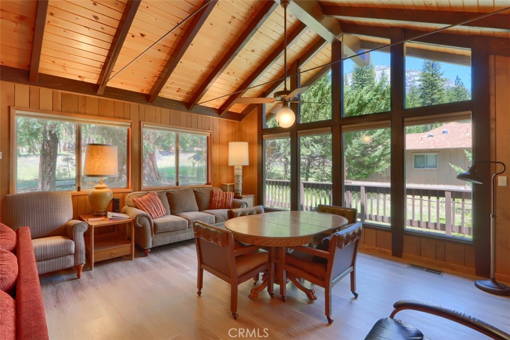 8067 Chilnualna Falls Rd, Wawona, CA 95389