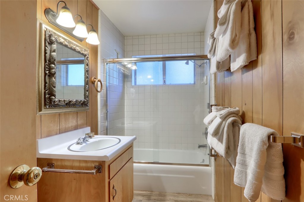 8067 Chilnualna Falls Rd, Wawona, CA 95389