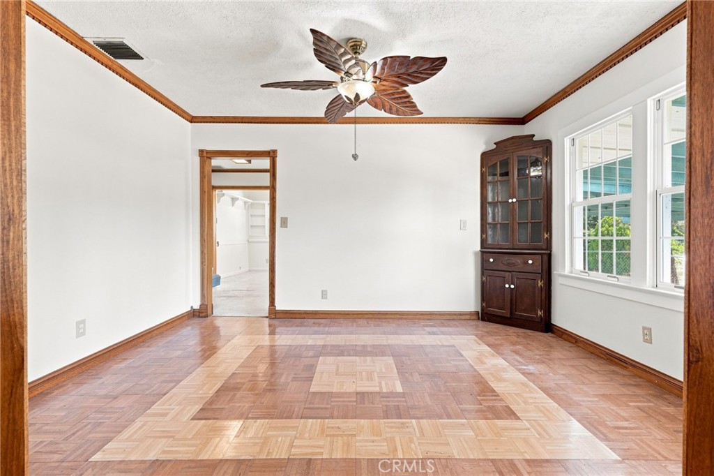 Open Photo