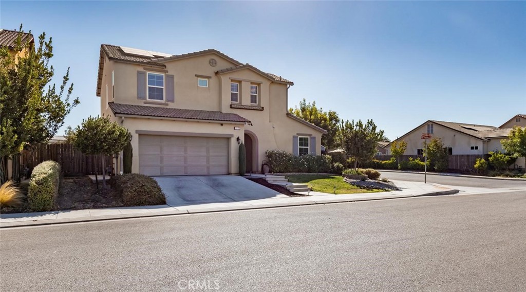 1115 Sanders Ave, Clovis, CA 93619